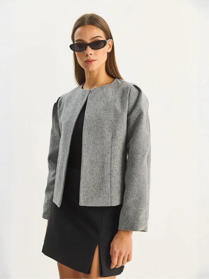 بيانكو لوتشي LUCCI Textured Open Collar Lined Jacket